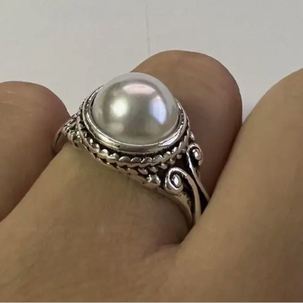Elegant Silver Tone Pearl Ring New